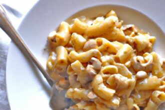Creamy Cashew Vegan Mac and Cheese: A Plant-Based Delight