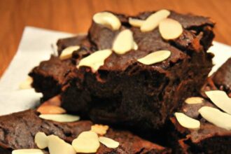 Decadent Almond Flour Brownies: A Healthy Twist on Classic Treats