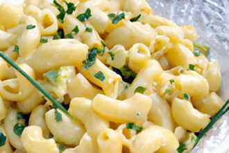 Creamy Macaroni Salad: The Ultimate Comfort Picnic Dish