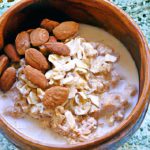 Morning Delight: Creamy Oatmeal with Almond Milk Bliss